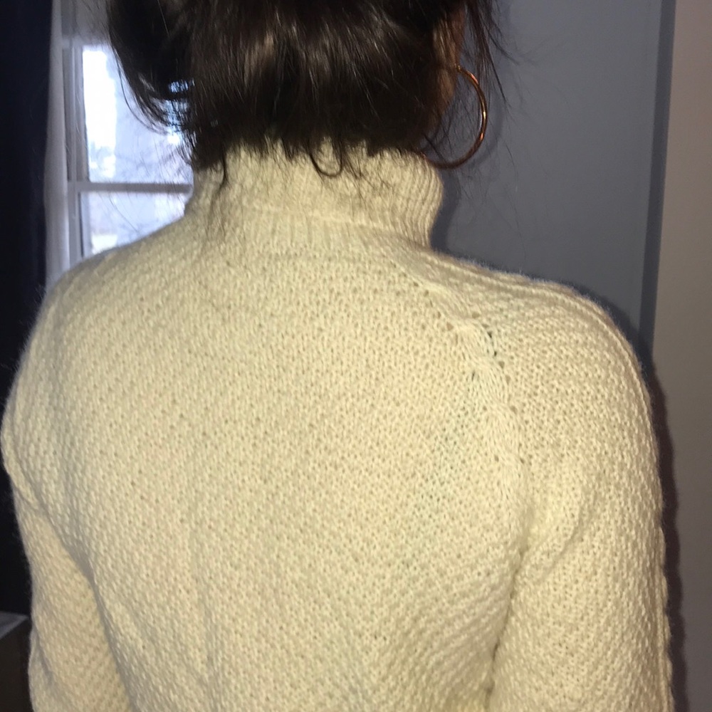 Handmade Sweater 🌸 - Picture 6 of 8